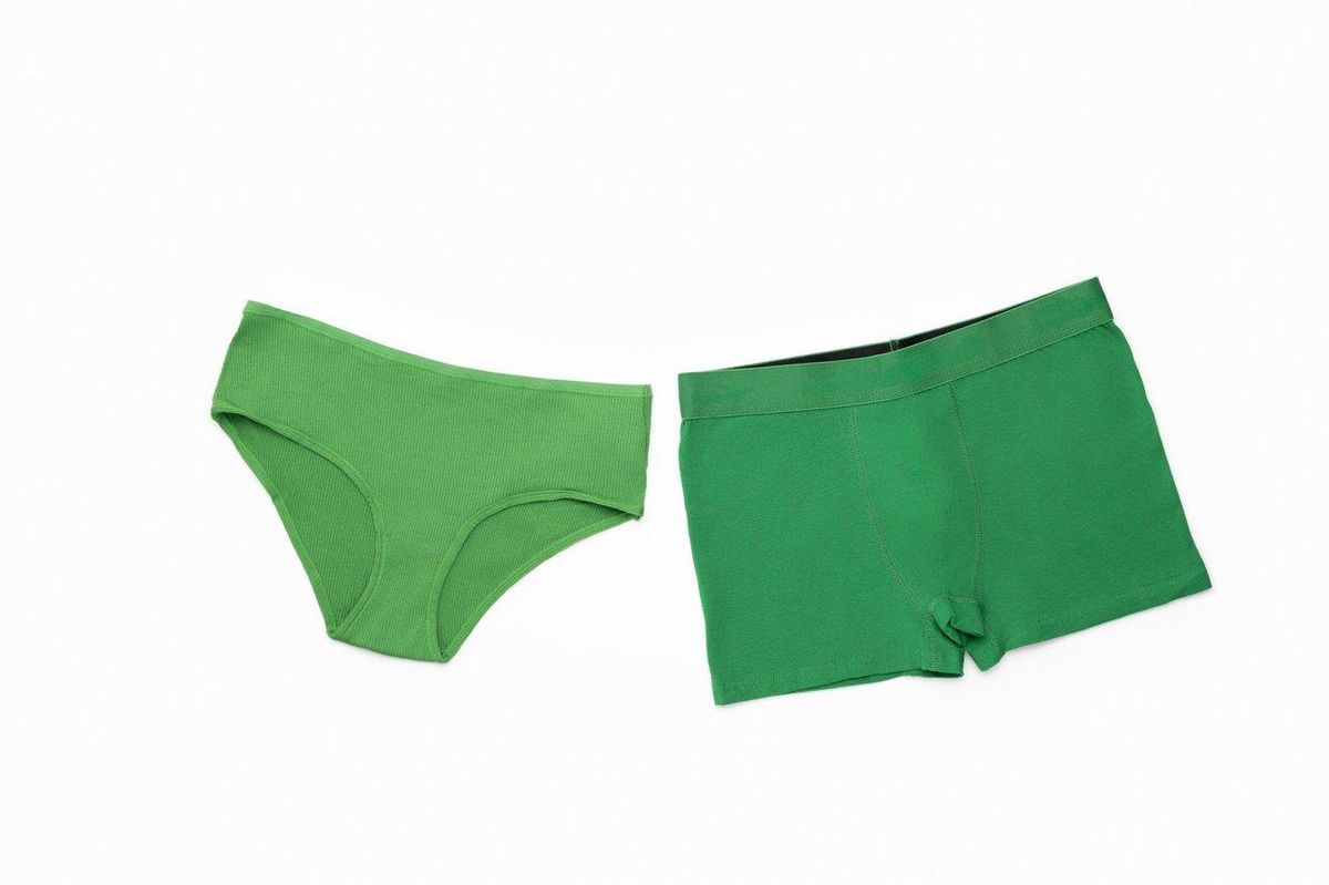 Choisir la taille juste : le secret des sous-vêtements invisibles pour des robes sculptantes.