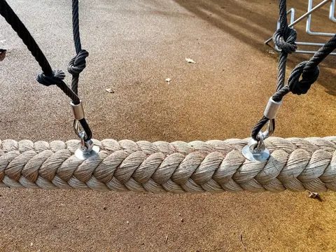 Le bondage comme art thérapeutique : soulager le stress et libérer l’esprit